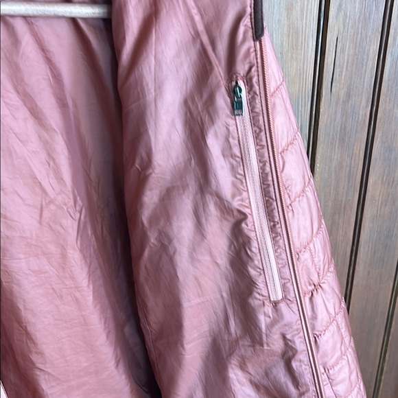 Patagonia Women's Quilted Jacket - Pink - Picture 5 of 5